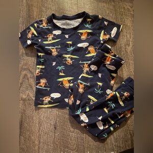 Carters 4t pajama set